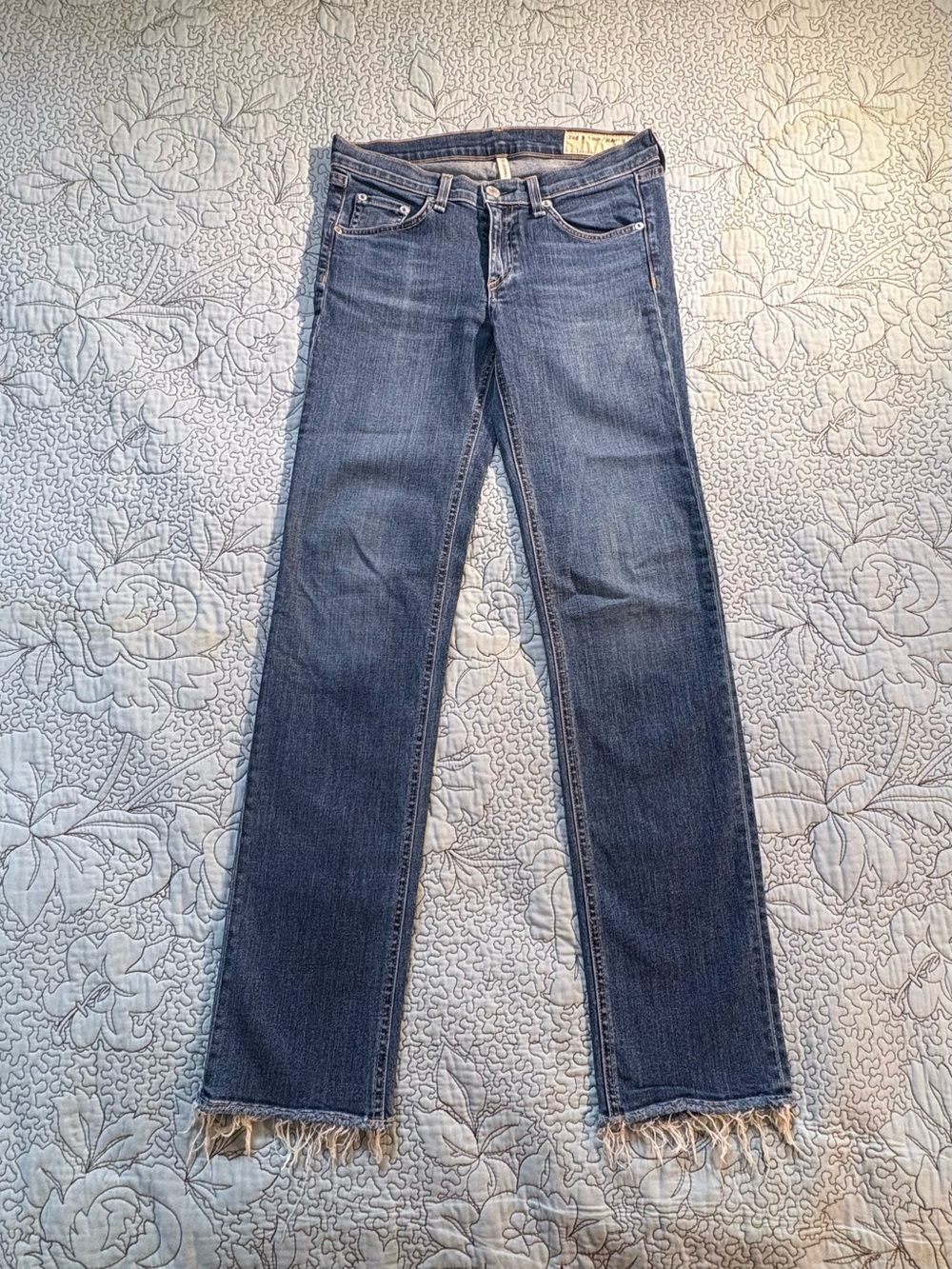 ☀️Rag & Bone Straight Leg Raw Hem Jeans Blue
Wash Sz 27🧡 - Picture 13 of 13